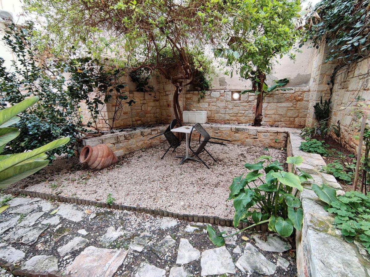 City Center Oasis In Light Green Iraklio Exterior foto