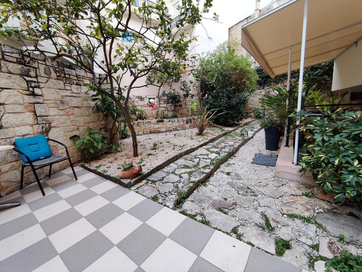 City Center Oasis In Light Green Iraklio Exterior foto